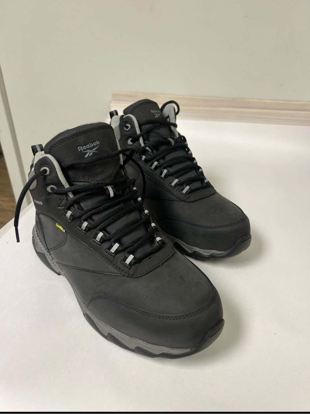 Reebok Men's Black and Gray Waterproof composite toe work boots